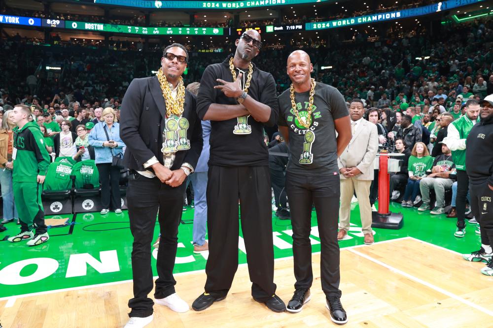 记者：米内罗已经返回康桥基地，将开启新一阶段康复训练